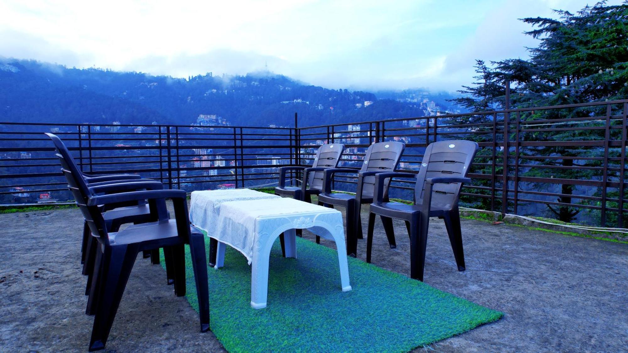 Shimla Hills Apartments 2Bhk Buitenkant foto
