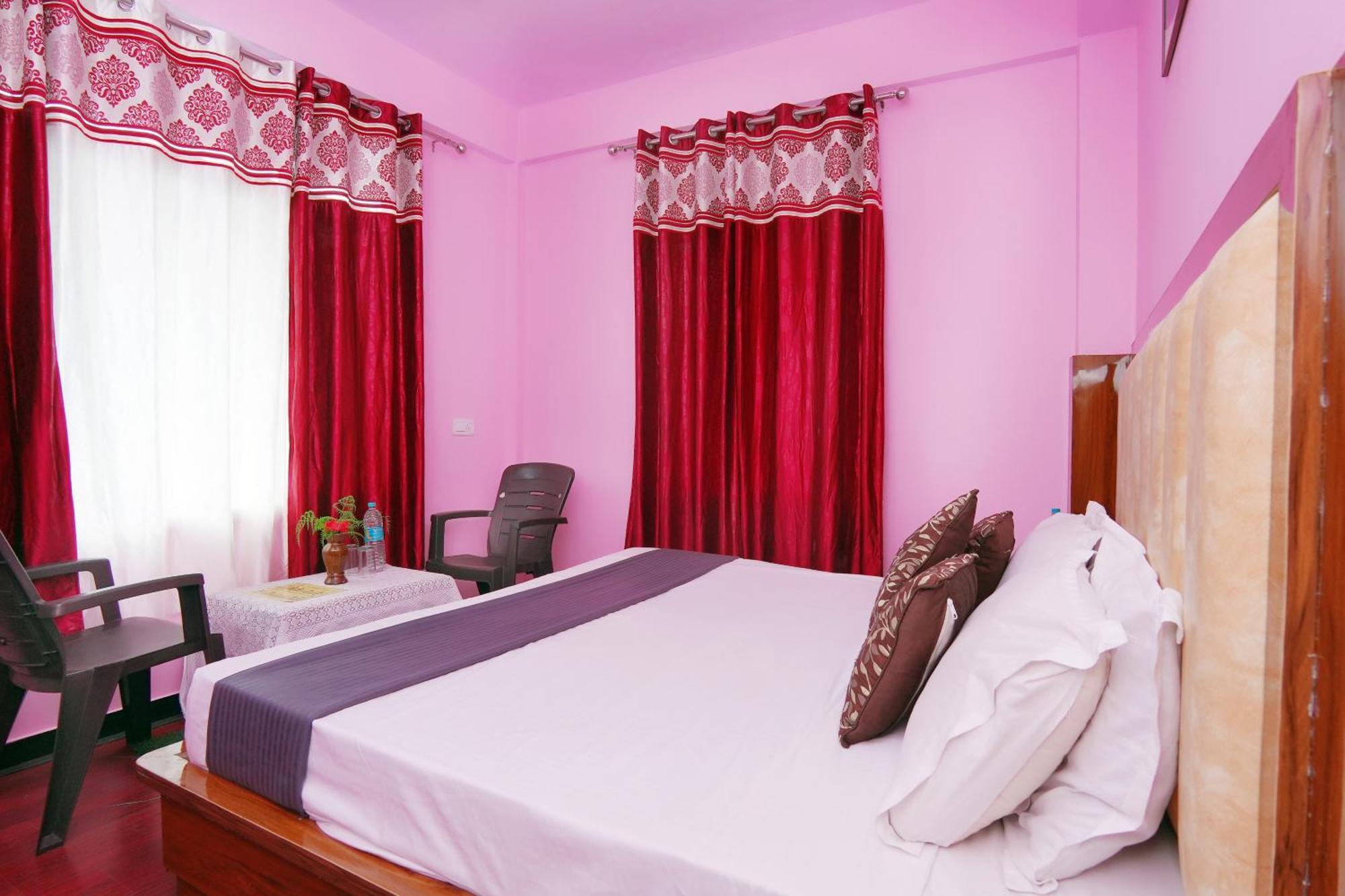Shimla Hills Apartments 2Bhk Buitenkant foto