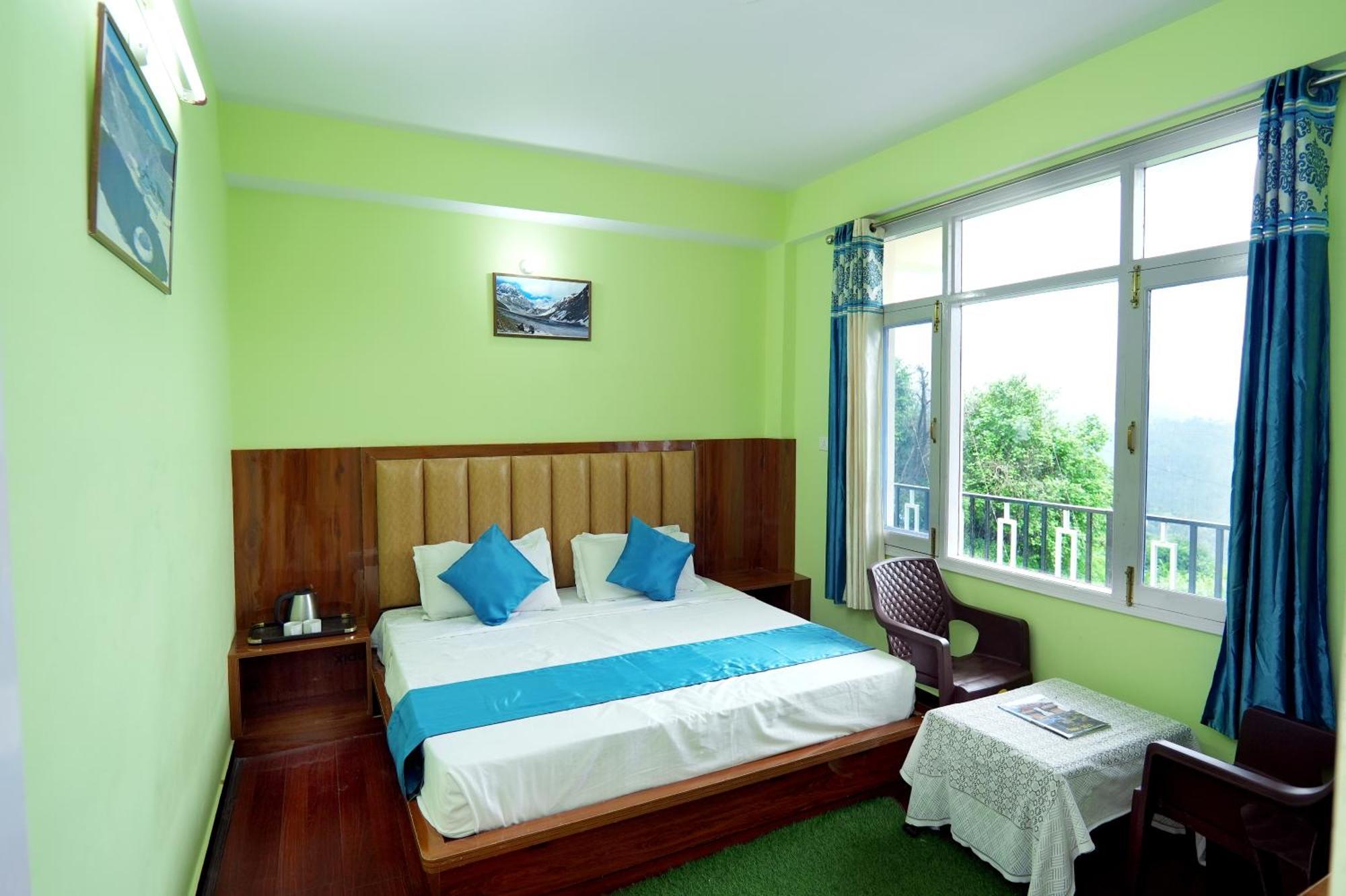 Shimla Hills Apartments 2Bhk Buitenkant foto