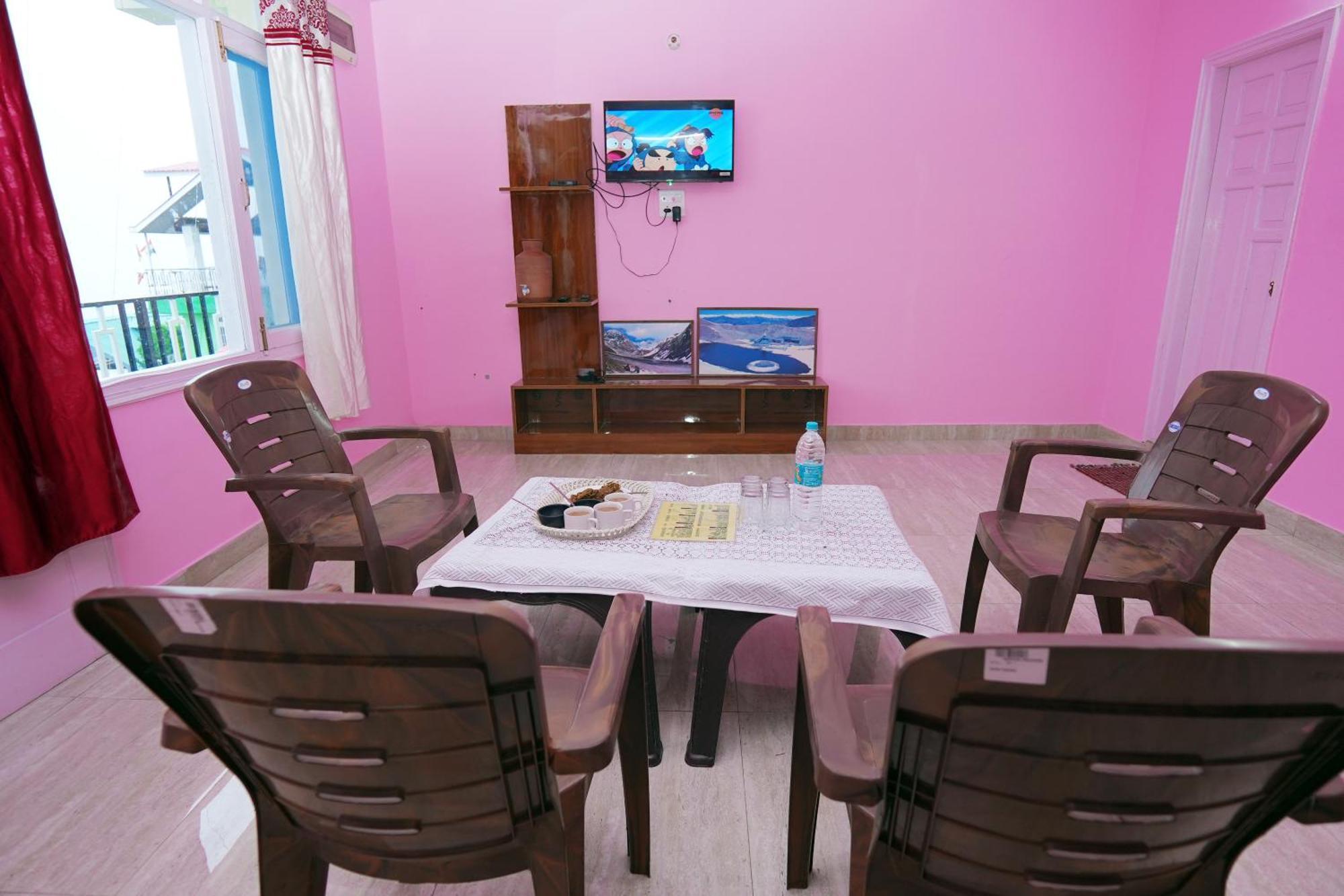 Shimla Hills Apartments 2Bhk Buitenkant foto