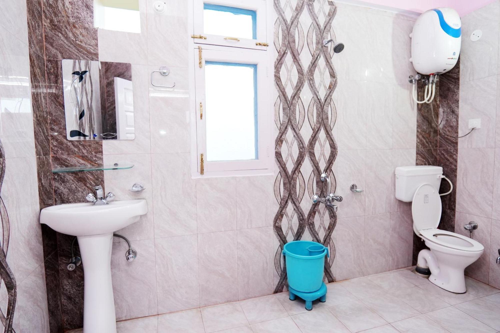 Shimla Hills Apartments 2Bhk Buitenkant foto